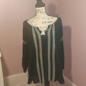 GAP Women's Black Long Sleeve Top with White Trim in size L